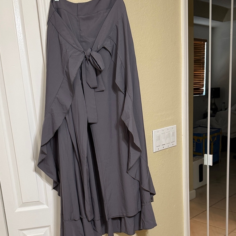 Chic Gray Women's Skirt/pants